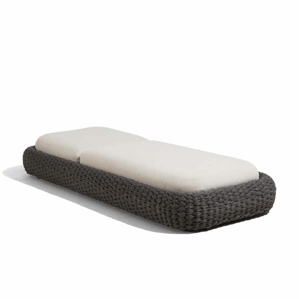 33c26d63f296e505947824e2f4893c7b Modern outdoor lounge chair